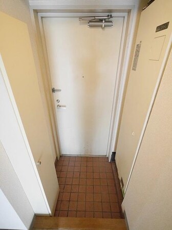 エーリフローレンスBの物件内観写真